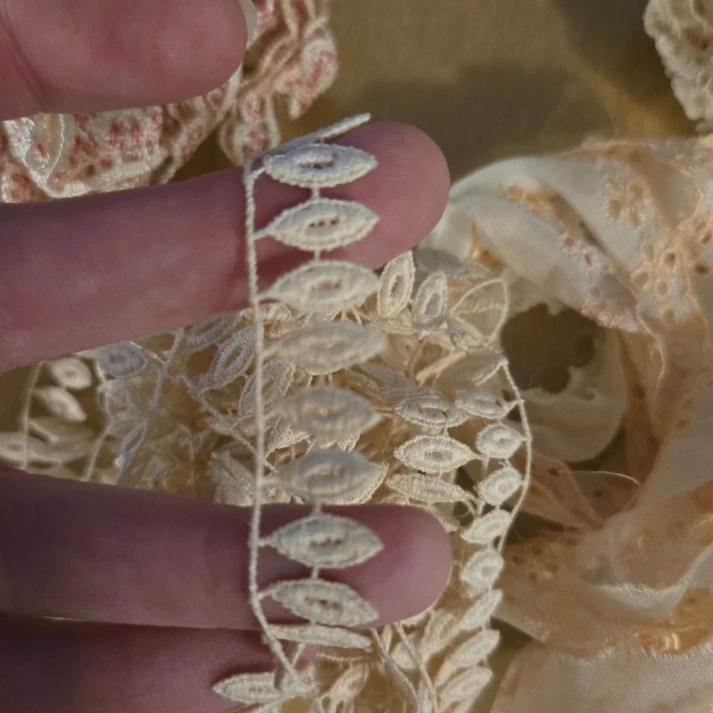Vintage Lace Trim Ribbon Bundle Tatting Eyelet Junk Journal Slow Stitching 7pc - Picture 5 of 9